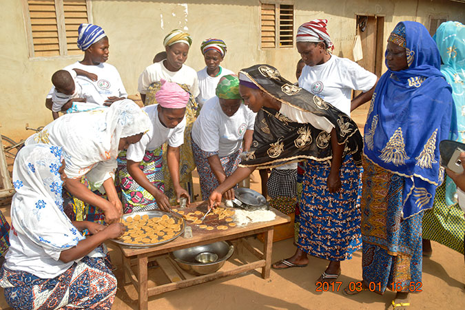 Femmes du groupement de Lougba